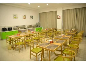 GreenTree Inn Suzhou Changshu Huanghe Road Linli Centre Express Hotel - Image 4