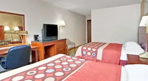 Cass lake hotel - Image 5