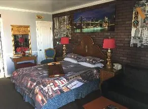 Travel Inn And Suites - Image 4