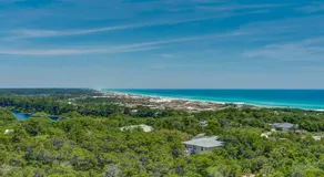 Top-Floor Studio with Ocean Views and Pool - Image 4