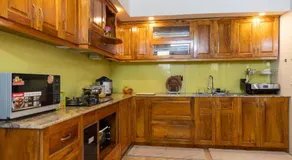 Little Garden Bungalow - Image 5