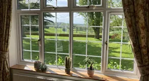 Exclusive 2 Bedroom Apartment with Summer House and Hot Tub - Image 5