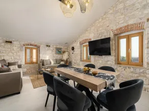 Beautiful apartment with view - Image 3