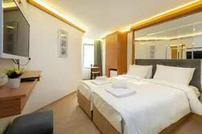 Seven Rooms Oldcity Hotel - Image 2