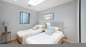 Pavilion Road Mews House - 4 bed - Image 3