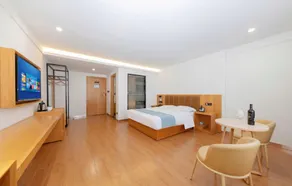 GreenTree Inn Express Guangdong Zhanjiang Donghai Island - Image 2