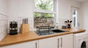 4bed Home - Free Parking, Wifi - Long Stays Welcome By Hinkley Homes Short Lets & Serviced Accommodation - Image 3