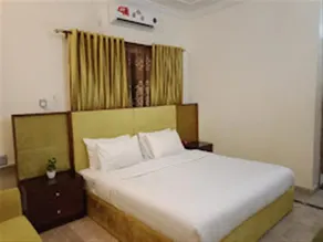 Executive Royal Garden - Image 2