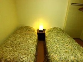 Hotel Utopia - Image 2
