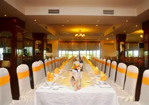 Central Hotel - Image 4