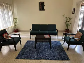 Mango Tree Villa Deluxe King Room - Image 3