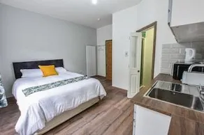 Regency GuestHouse Manchester North - Image 5