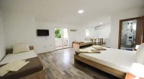 Stella Apartments - Image 2