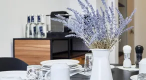 Lemon Suites 1,Apartment im Künstlerviertel - Nähe Innenstadt und UBahn, 2 Zimmer, 3 Einzelbetten und ein Doppelbett - Image 3