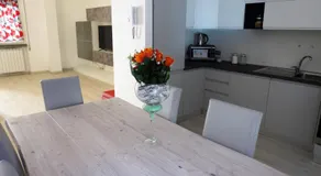 Apartamento nuevo en el centro histórico con garaje privado. - Image 3