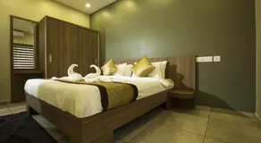 sahara suites - Image 2