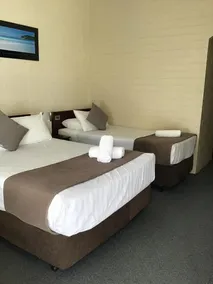 Bayview Motel - Image 2