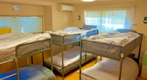 駐車場あり男女混合ドミトリールーム出会いがある自然豊かな宿地域最安値無人チェックイン - Image 2