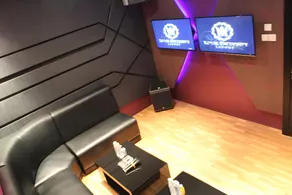 Hotel Royal Suite - Image 3