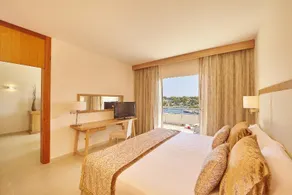 Blau PortoPetro Beach Resort & Spa - Image 4
