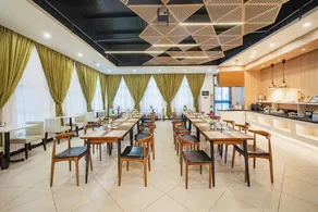 Baiwei Light Residence Hotel (Puyang Stadium Branch) - Image 3
