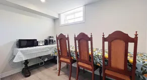 舒适现代的带浴室地下室房间 - 步行至地铁和Downsview Rogers体育场 - Image 4