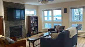 Roberts Lake House Room #3 - Image 3