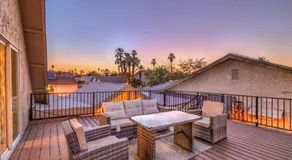 Oasis Near STRIP Pool Jacuzzi Deck Poker Room - Image 4