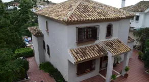 Apartamento en Villa con Piscina - Image 5