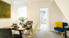 Stylish WA10 3 Bed House Close to Town Centre - Image 3