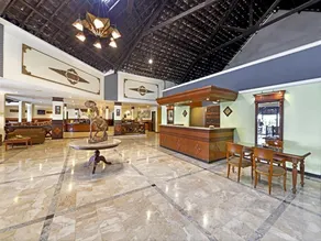 Grand Whiz Hotel Trawas Mojokerto - Image 4