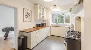 Host & Stay - Combpyne - Image 4