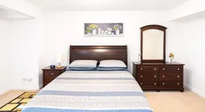 Cozy Guest Suite with Private Bathroom & Entrance - Image 5
