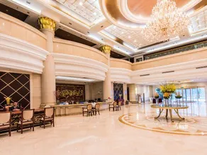 Honor Hotel - Image 2