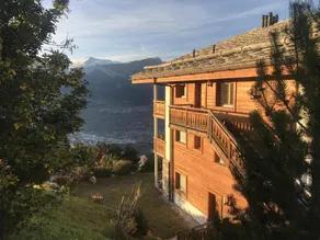 Authentic Apartment With Mountain View - Image 4