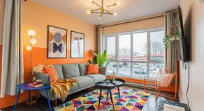 219 - Abstract Designer King Suite with Parking, DT&Airport - Image 5