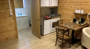 Southernwood - Garden Lodge 8 - Image 3
