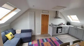 Modern loft with country views - Image 4