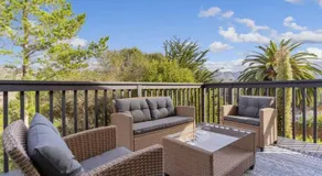 Marbella Lane - Stylish 4BR w Revitalizing View - Image 4