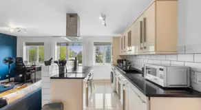 Serene River View 2bed near Canary Wharf O2 Excel - Image 3