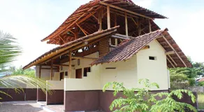 Harry's Ocean House Watukarung Homestay - Image 2