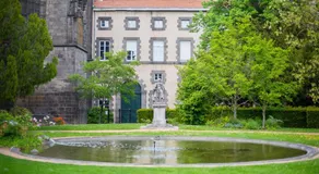 L'HELLENID - Logement Spacieux Proche Cour d'appel Riom - Image 4
