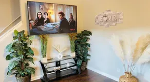 Stylish and Cozy Retreat - Image 3