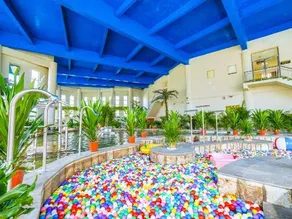 Bazhou Lanyue Manor Hot Spring Hotel - Image 3