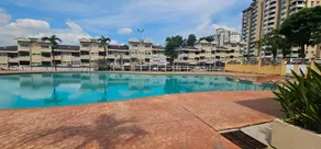 Homestay MAHLIGAI VIEW near Masjid Shah Alam, UITM Shah Alam, I-City, stadium shah alam, SACC, PKNS, IDCC, MSU, 17 min kuala lumpur & klang, max 10 people, free food, snooker, pingpong, indoor games, swimming pool, fast wifi - Image 3