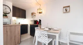 Ty Avel - Image 5
