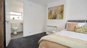 1A Central Bedford Apartment - Image 2