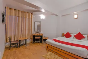 OYO 158 Hotel Premium - Image 2