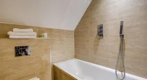 London Star Hotel - Image 4
