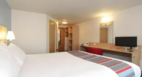 Travelodge Bicester Cherwell Valley M40 - Image 3